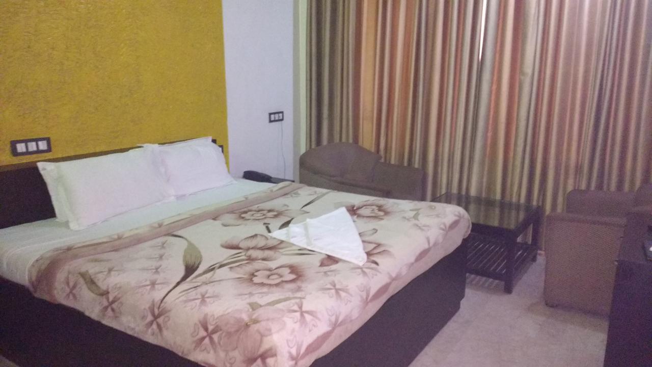 Sanjay Motels I Pvt Ltd Pura Raghunāth Exteriér fotografie